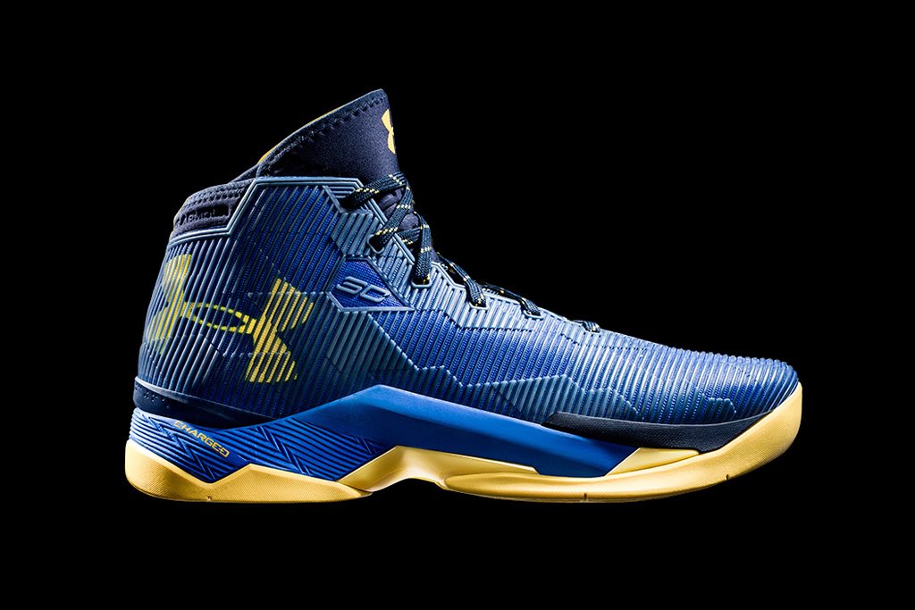 Curry on sale 2.5 champs