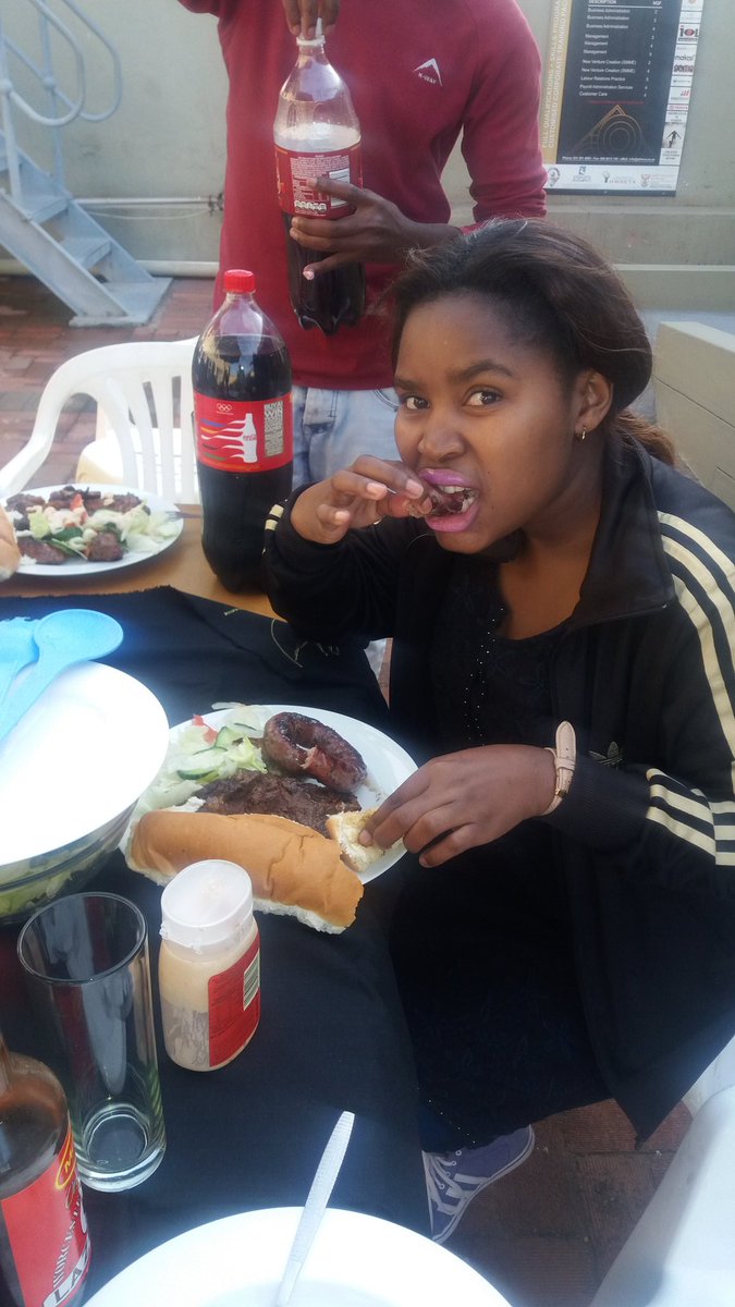 tsherlwa's tweet photo. https://t.co/6Hu3ckgWpB