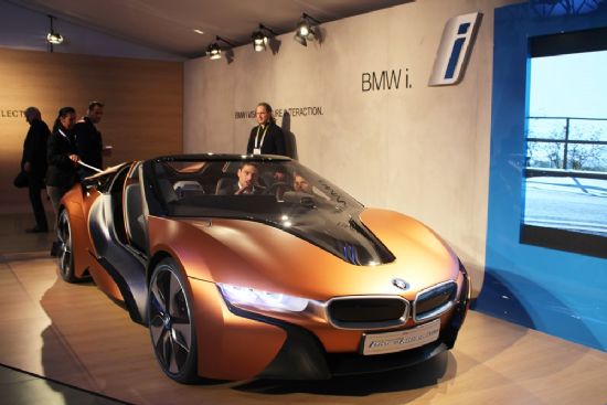 wldnjsldj's tweet photo. "BMW, 최대 400km 주행 i8 전기차 개발중"
#유다이소 4륜구동이 가능한 브러시리스 전기모터가
https://t.co/TpMWKTZncg https://t.co/2pYXQby9ZN
