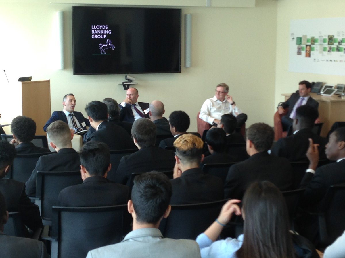 CallyAtkinson's tweet photo. Thanks Lloyds Exec panel.Gr8 insights for @Woolwich_Poly students on topics from brexit to apprenticeships @LBGDigi https://t.co/DcDgr7aWJX