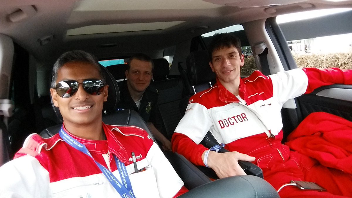 sarjsrihari's tweet image. #FOS @GoodwoodRRC @MercedesBenzUK #Medic2 #selfie. Nice German V8 in which to enjoy today's action!