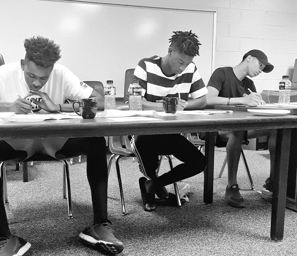 NorcrossHoops's tweet photo. #2016Grind - classroom session every morning for an NCAA accredited online course designed to improve core GPA. https://t.co/aadH9Z1Ea3
