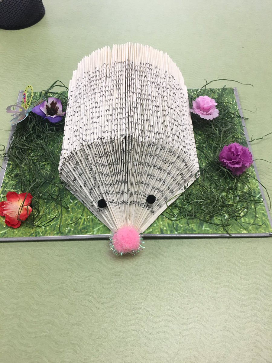 Turn weeded books into art. #creativelibrarians #makers #notech