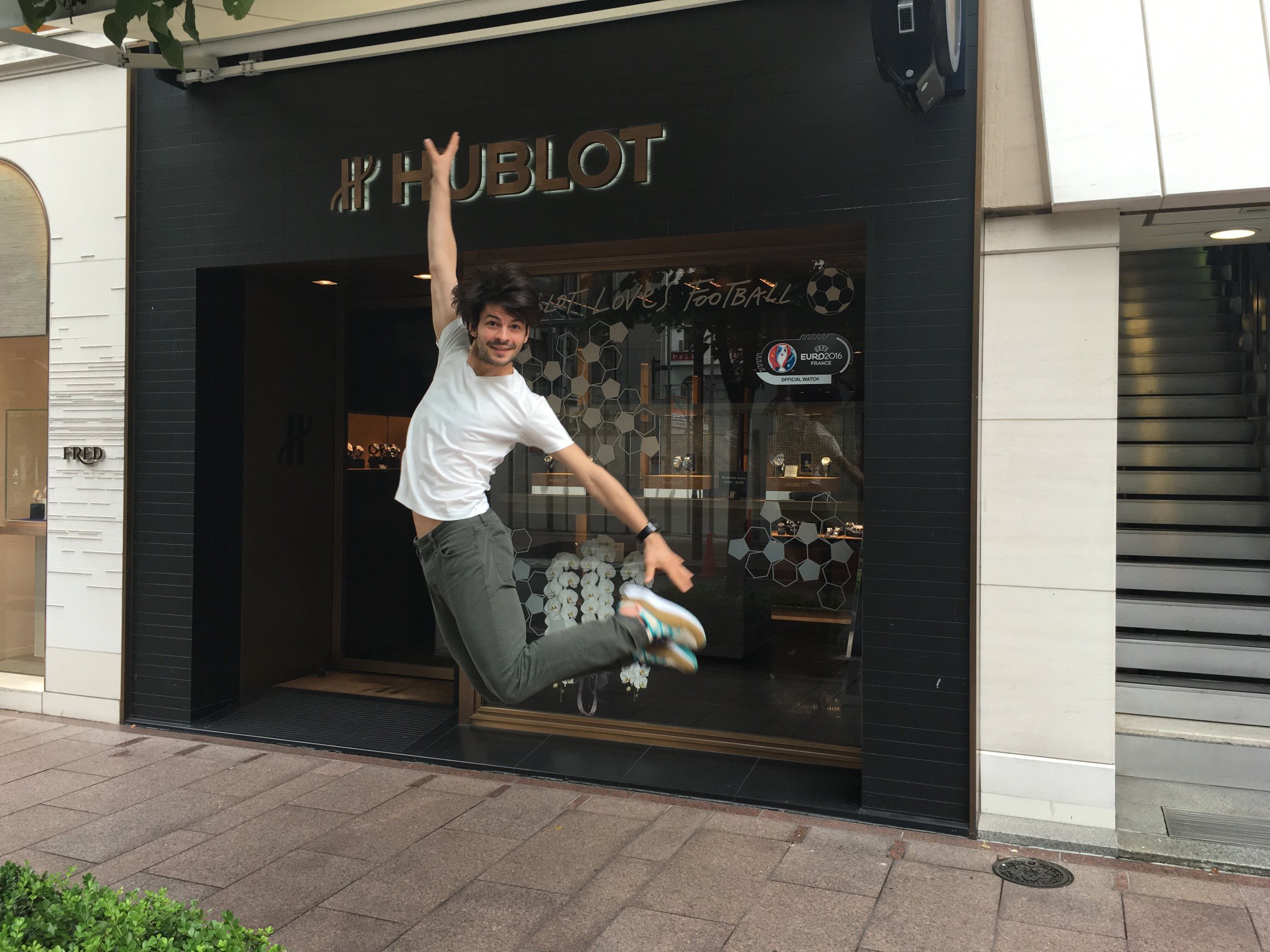Stephane Lambiel Found The Hublot Shop In Ginza T Co Dotvqdsday Twitter