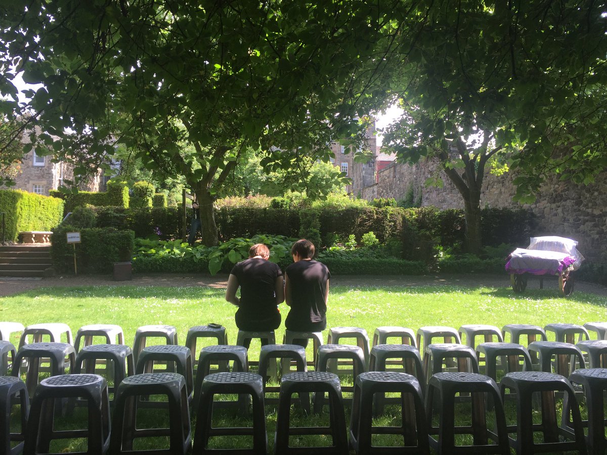 QMidsummer's tweet image. An enchanting setting in Dunbar's Close Gardens for our final, sold out, performance!