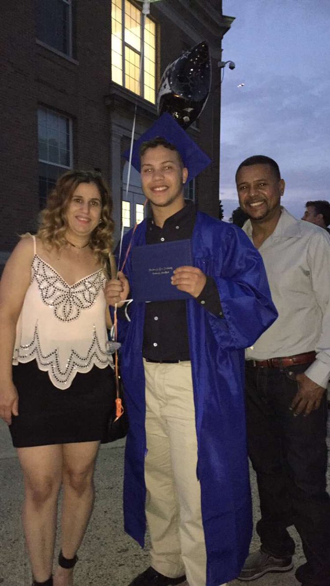 ___ronnnn's tweet photo. NFA class of 2016!! ↪️ NYPD here I come https://t.co/oaM5HXNdKD