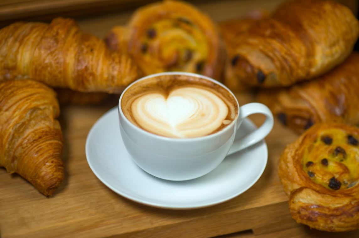 TheRefectorySC's tweet image. Make your sunny Friday a fun Friday! Great coffee and cakes, at great prices! #Eliorfoodie #FridayFeeling