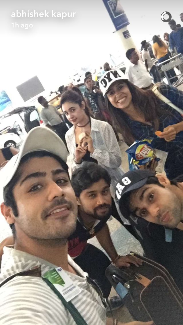KaranWahi_FC's tweet photo. Goa Diaries! @karan009wahi @KishwerM @AbhishekKapur10 @halfash @yuvikachoudhary https://t.co/BgjzMhWi9u
