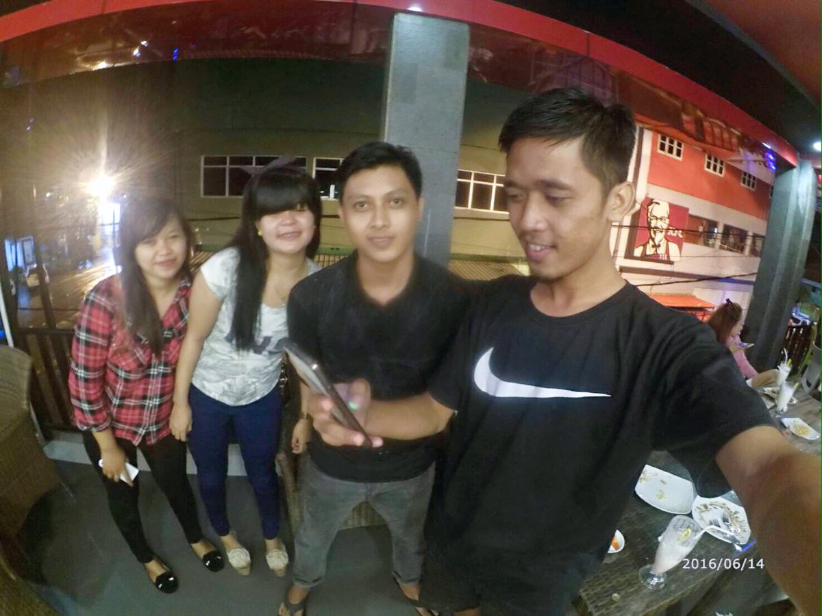 Lhyzaa_'s tweet photo. 👫👭 https://t.co/d3ohTn7Xxr