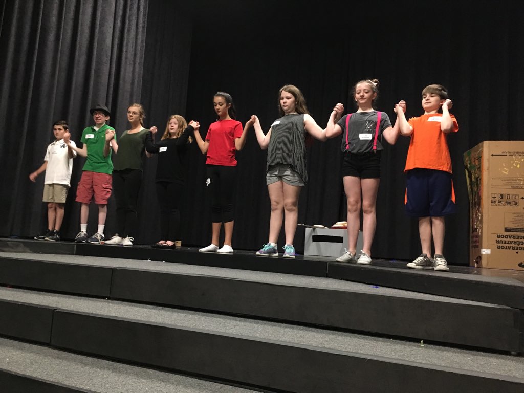 CrossroadsWAA's tweet photo. Frog and Toad performance is TODAY @ 2:30!! FREE to the public. https://t.co/hOovT45lgI