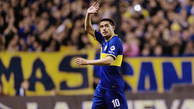 PauliMir's tweet photo. Hoy cumple años el futbol.. Eterno 10, no habra otro igual
Si te extraño, no es extraño..
Feliz cumple Juan Roman! https://t.co/hB91UT2BuH