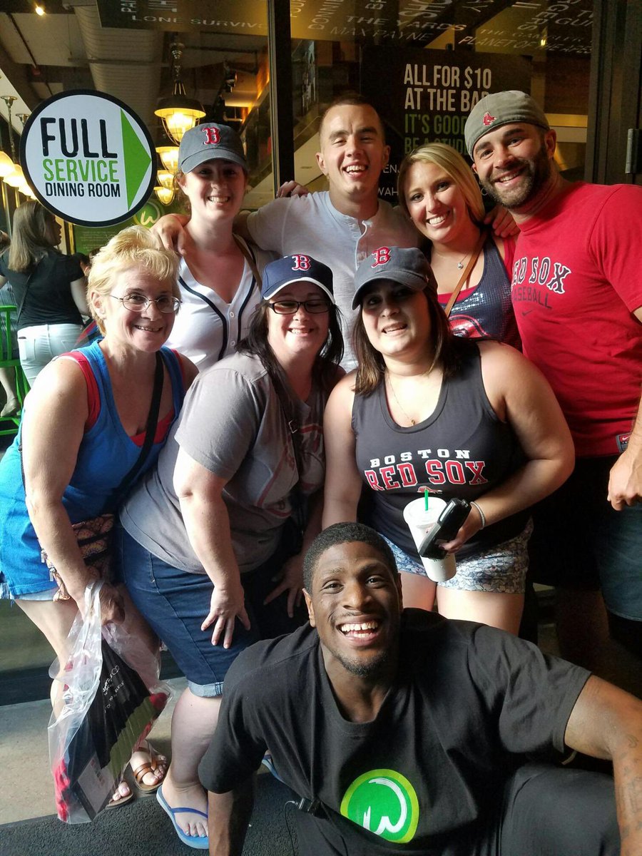 mdaniele88's tweet photo. At the Walhburgers after the Red Sox and we saw @WahlbergBrandon waiting for our food! Made my night :) #walhburgers https://t.co/NgvrKTgC6p