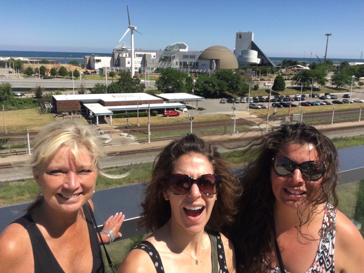 ladyvanessa87's tweet photo. Windy windmill pics #issnsummer16 https://t.co/L0I8G3dbRk