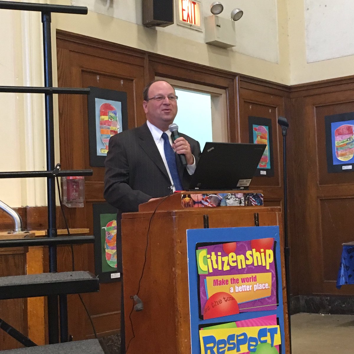 BarryGrodenchik's tweet photo. Congratulations to the students of P.S. 178Q, 26Q, 33Q, 115Q, and Lifeline on graduating today! https://t.co/yK38KSQFIM