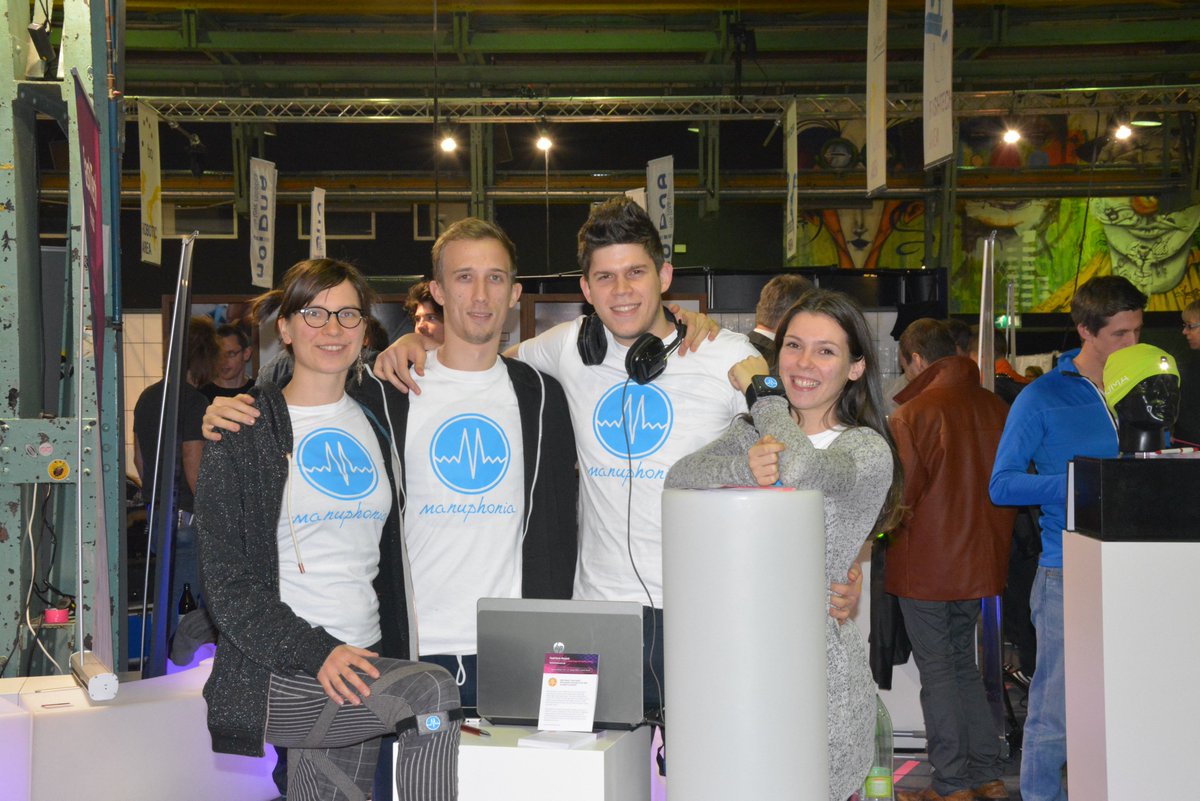 mtflabs's tweet photo. #MusicBricks team Manupaonia making music with gesture at @MakeMunich https://t.co/5WkrARmz8s