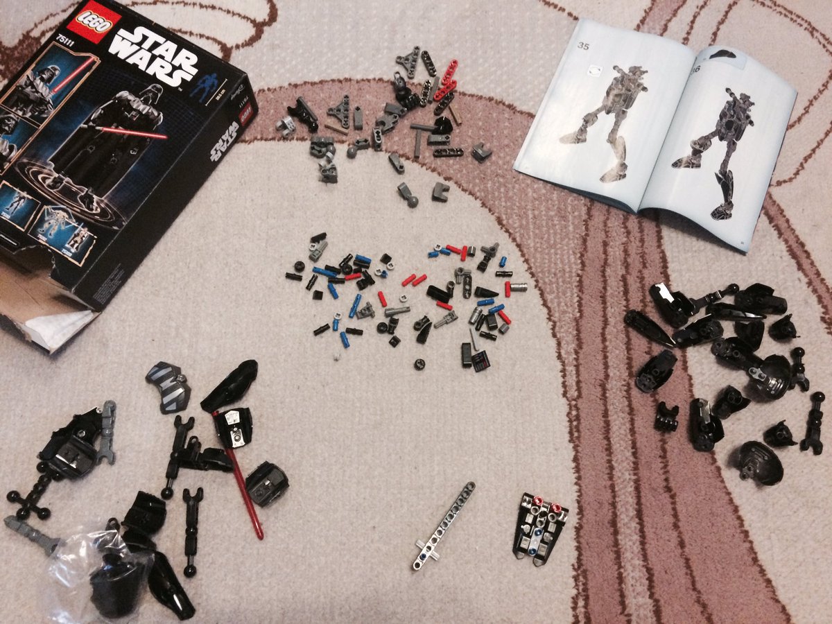 juliaa_cherry's tweet image. Chilling with future Darth Vader #LordVaderRise