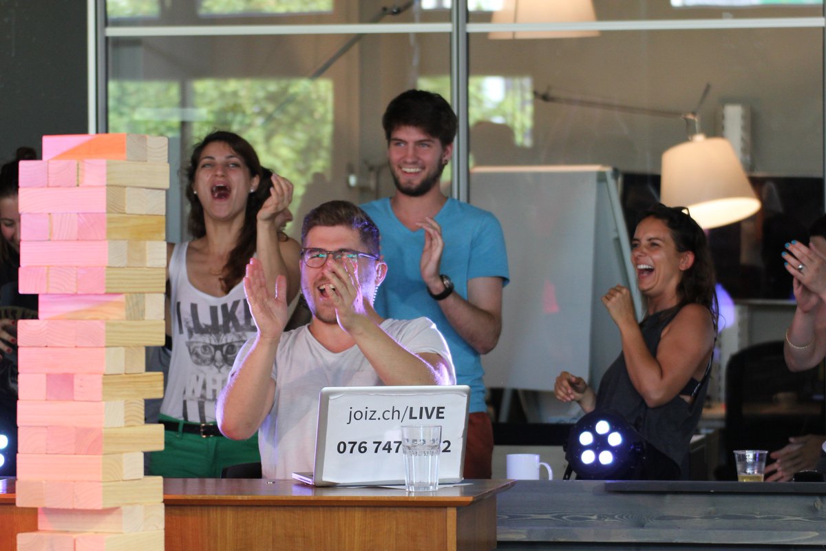 Dramatische Szene gerade jetzt auf joiz. #joizjenga <a href="/JOIZTV/">joiz Schweiz</a>