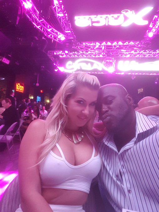 Kisses, I want more kisses! @XRCOAwards with @savanastyles. A great industry event. Thanks you XRCO <a class="tags" href="/tag/xrcoawards">@xrcoawards</a><a class="tags" href="/tag/savanastyles">@savanastyles</a><a href="/tag/bestatdepthinterviews"class="tags"><span>#bestatdepthinterviews</span></a>