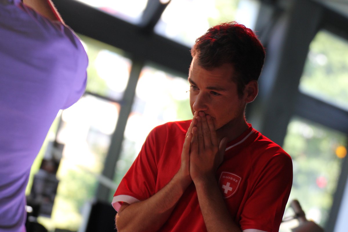 Gewinnt die Schweiz? #joizjenga <a href="/JOIZTV/">joiz Schweiz</a> <a href="/philzvil/">Philip Wiederkehr</a>