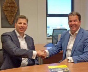 ServiceManagmnt's tweet photo. Kärcher meemt servicetak Groveko over https://t.co/MHqHoggZOh… @KarcherNL @GrovekoBlog https://t.co/LW1uK8eooX