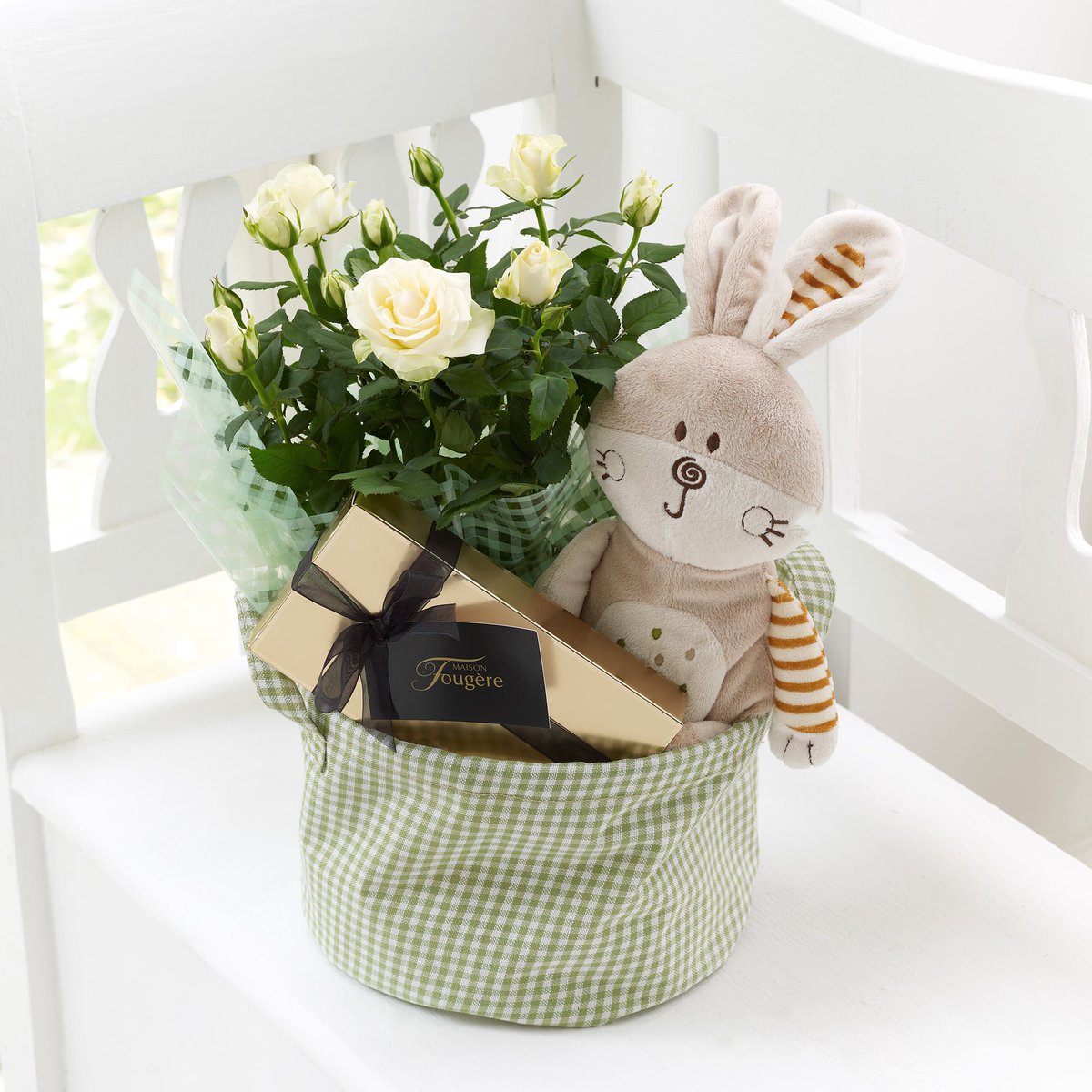 InterfloraUK's tweet photo. What a lovely gift for Mother and baby! Do you know anyone who is expecting a new arrival? #Flowers https://t.co/mkkwulQ1RW