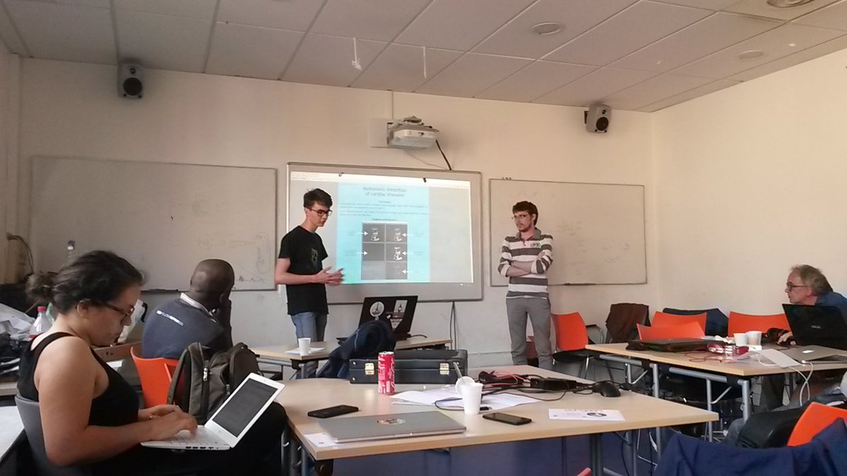 CRIGLaSS's tweet photo. Presenting #biodesign ideas for #mecathon --> improve echostetoscope! #GLASS2016 #DITscience #SeriousGame #ergonomie https://t.co/phSwi69O7B
