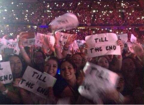 vwinqs's tweet photo. It's a promise. #1DStayWithUs https://t.co/9HqEI0yaz6