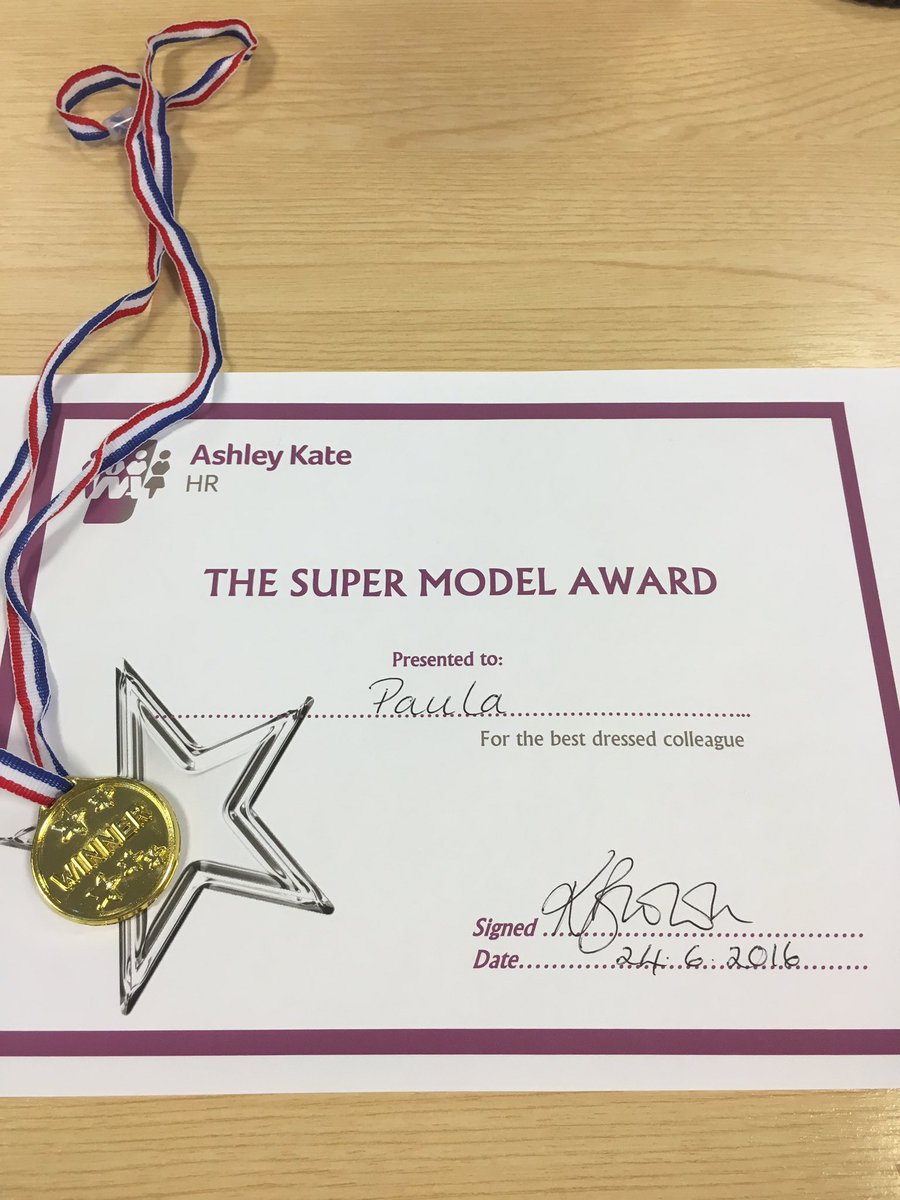PaulaShawHR's tweet photo. Feeling chuffed with my end of year award thanks to all my colleagues @AshleyKateHR #gettingitframed https://t.co/SwuBZaUZ1R