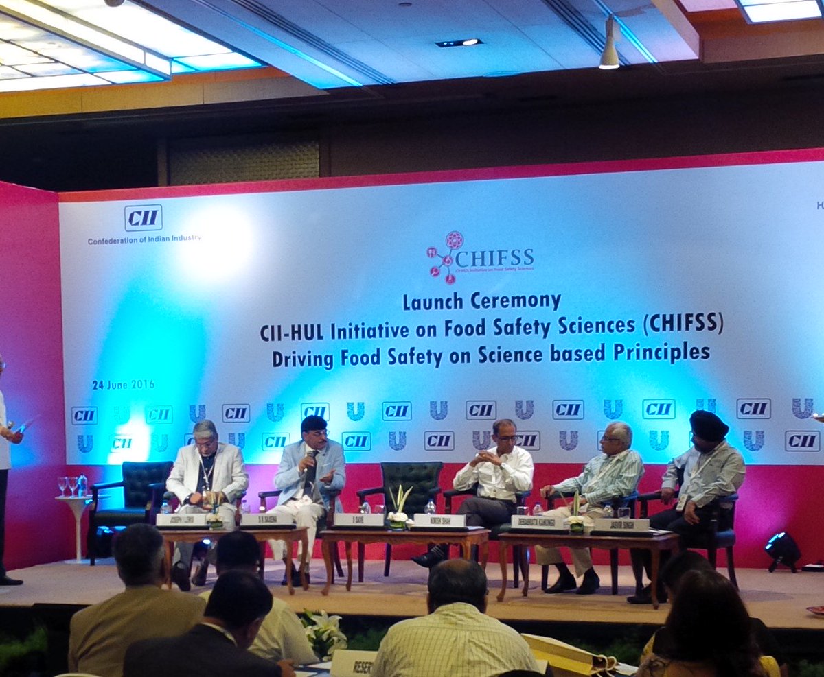 FollowCII's tweet photo. #CHIFSS:Mr Pawan Agarwal on FSMS guidance document for ice cream and frozen deserts. https://t.co/aWMHiLAI7o