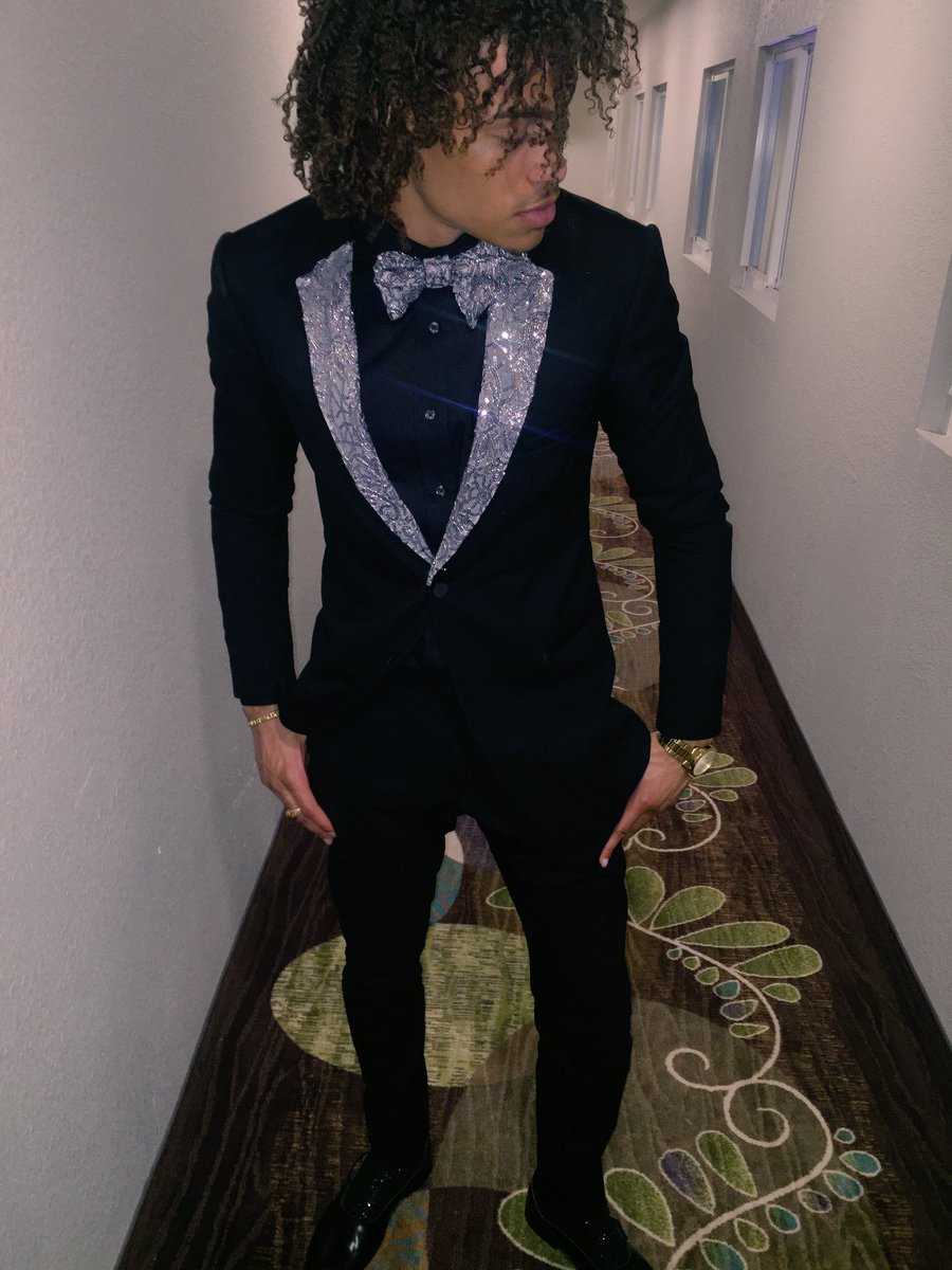 Davidgaza's tweet photo. All U See Is Perfection ‼️‼️‼️‼️#PROM2K16 #BAHAMAS 🇧🇸#OVADWEET https://t.co/Ta4OotVlo2