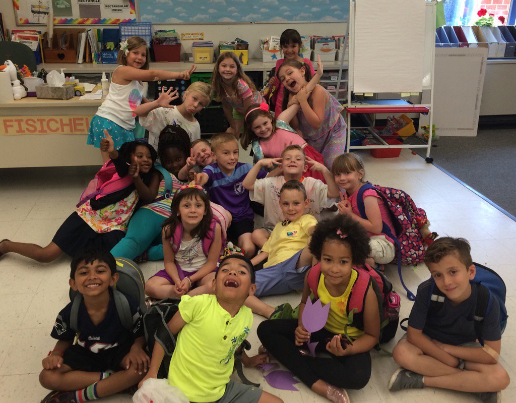 MissFizTeach's tweet photo. A great year. Now have a great summer! https://t.co/viua6tDhi3