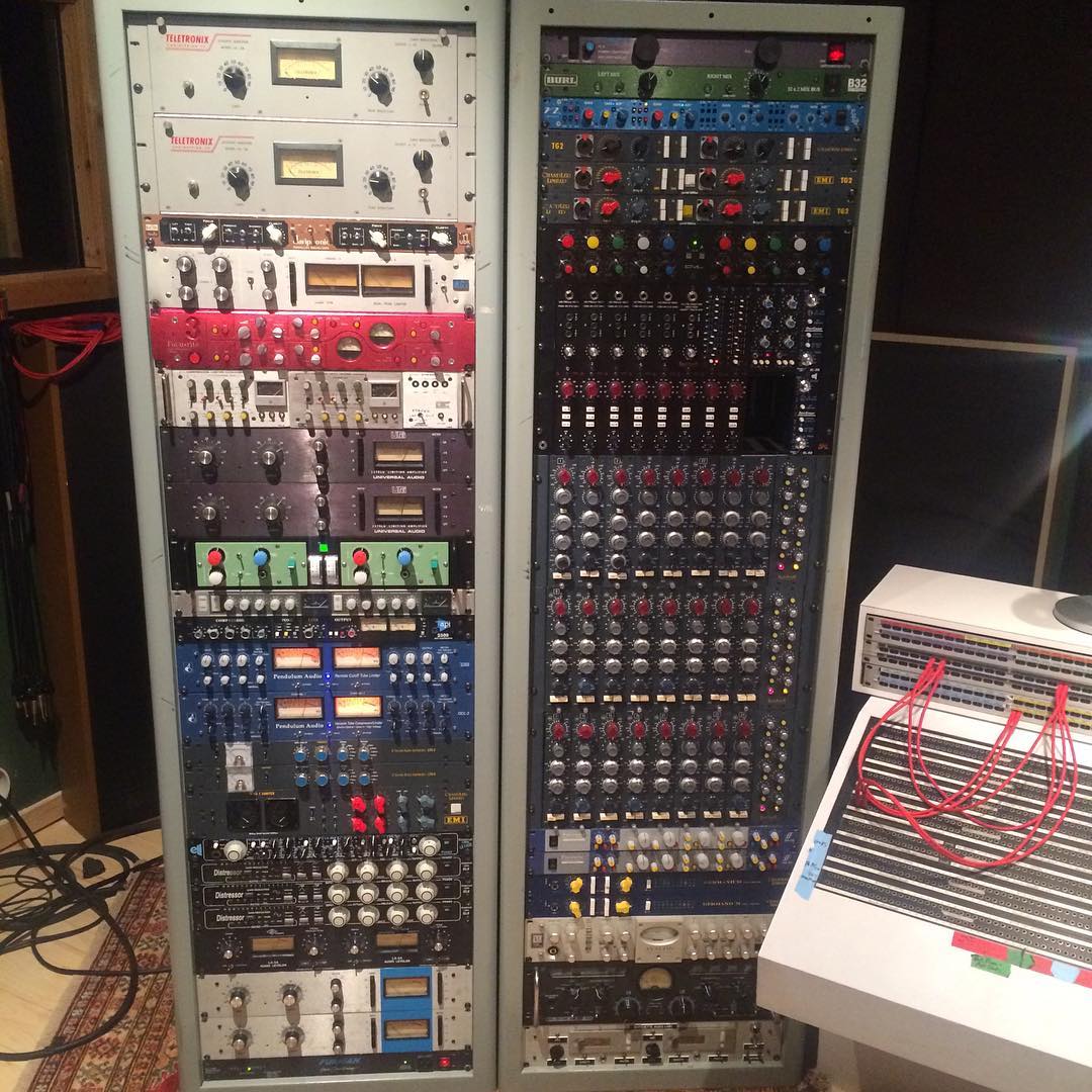 WeAreFocusrite's tweet photo. So, who's in the studio this weekend?

Picture courtesy of Private Ear Recording Winnipeg, Canada. https://t.co/zRNCA3SbGj
