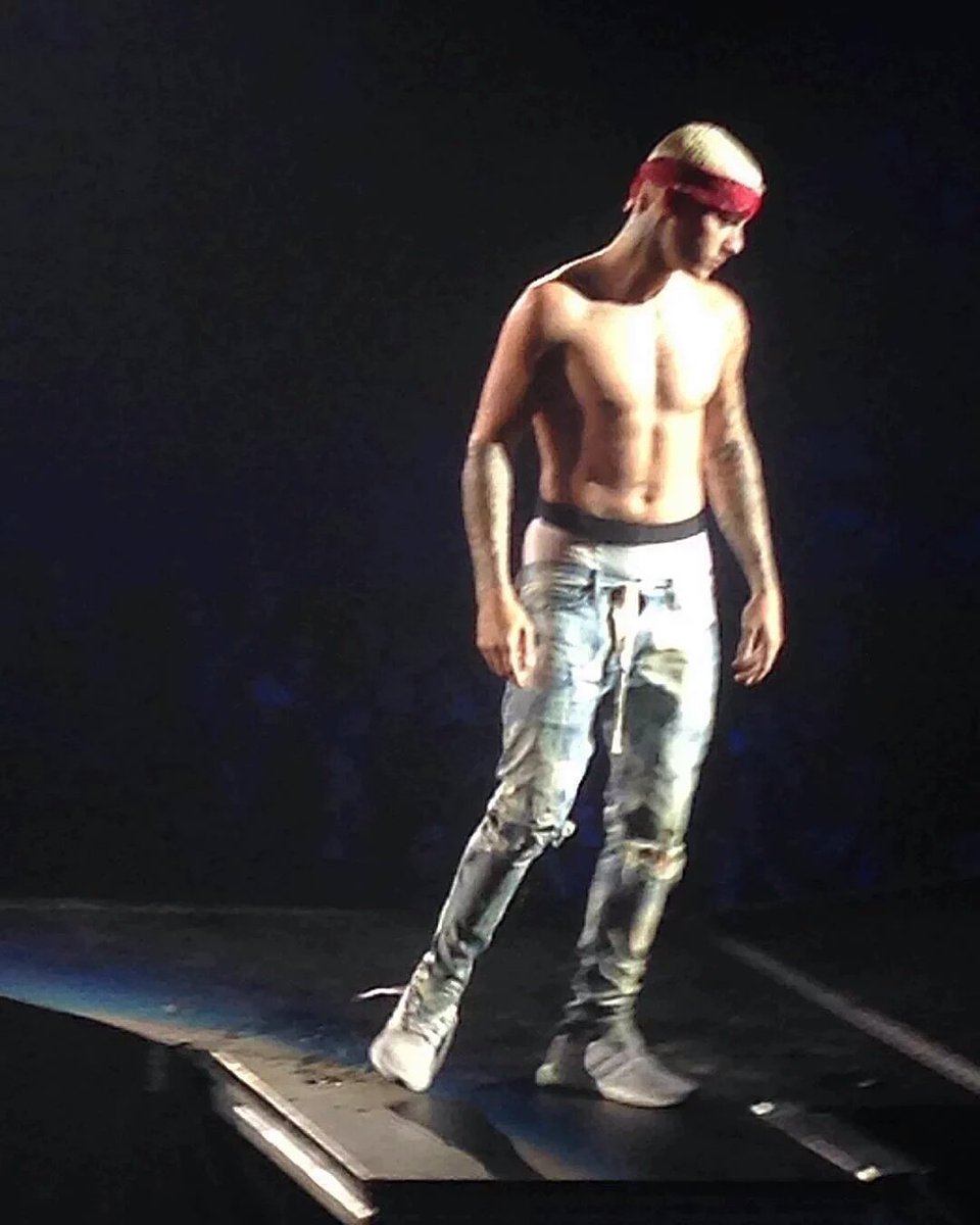 BarbzUnitedWW's tweet photo. Thank you @justinbieber !! #PurposeWorldTour #Shots 🔥❤ https://t.co/8lDCC2mtMz