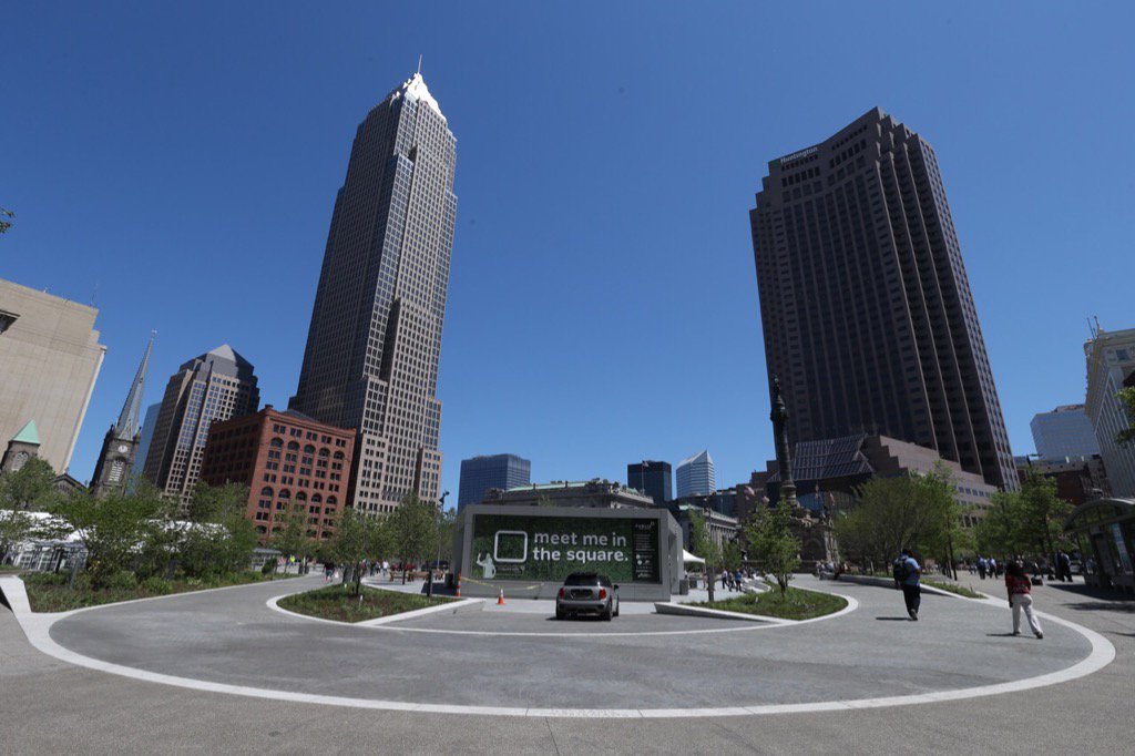 FotosByFong's tweet photo. Fences have been removed from #PublicSquare in #downtownCleveland https://t.co/QXRGXAWrb8
