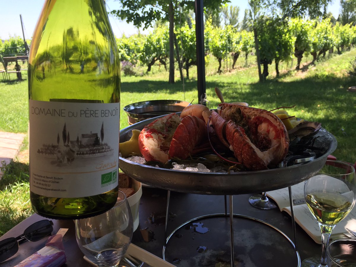 Unexpected treat of first class seafood in vineyard <a href="/L/">I have but one letter. It is L</a>'huitre et la Vigne, Dom du Père Benoit, St Hilaire D'Ozilhan