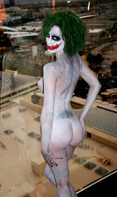 CosplayPorn23's tweet photo. Who knew joker had such a nice ass @Clipxs18 https://t.co/Nz5LjmBVgy