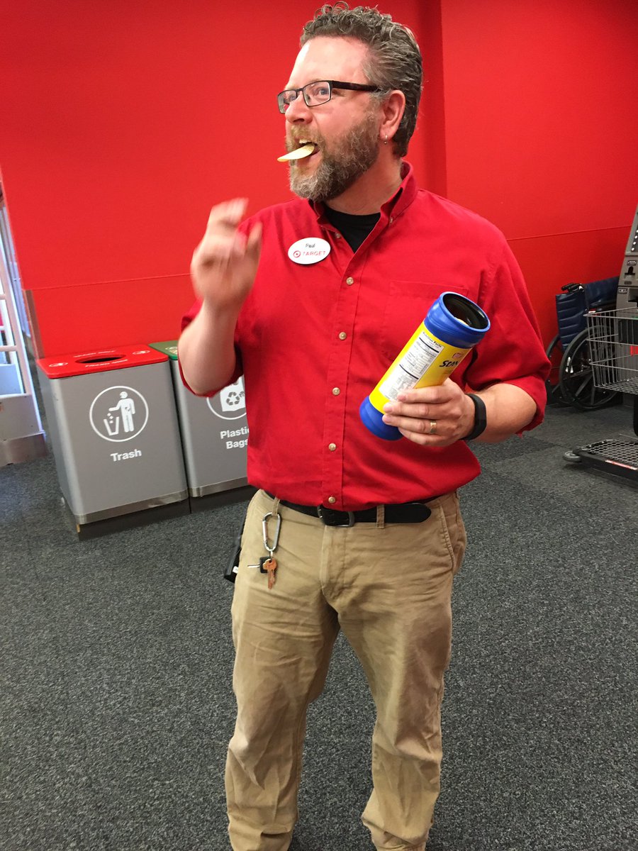 DianaUrbina_A's tweet photo. Push ups and potato chips? Good combo. Trade off for RedCards! @TGTScheuer @paul_dundee @Carlee_Homan #T809 3by10am https://t.co/J3rN21JX7t