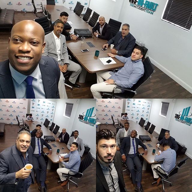 305NOFAULT's tweet photo. Surround yourself with with hard working individuals and watch yourself grow #boss #join3nf #tgif 📷: @tbrown3nf https://t.co/r3WnR76qCn