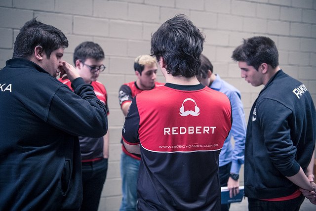 MeuCBLOL's tweet photo. VOCÊ ESTÁ DE QUAL LADO?

#TEAMVPP #GOBIGGODS

#CBLOL

https://t.co/uBsUf9ZUV0 https://t.co/WVhHp73Md0