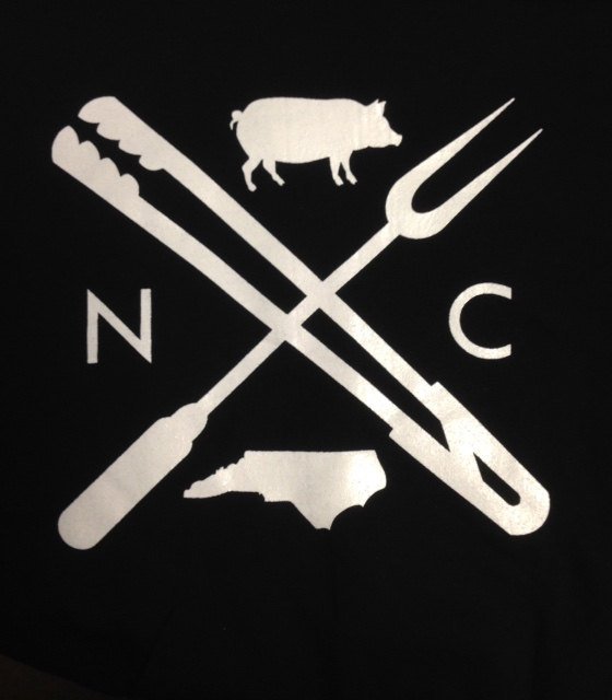 OakCityCollect's tweet photo. North Carolina BBQ Sweatshirt NC State North Carolina State NC bbq Sweatshirt https://t.co/Ij2qzTLZoa #Etsy #XxLarge https://t.co/kqkLA2RENX