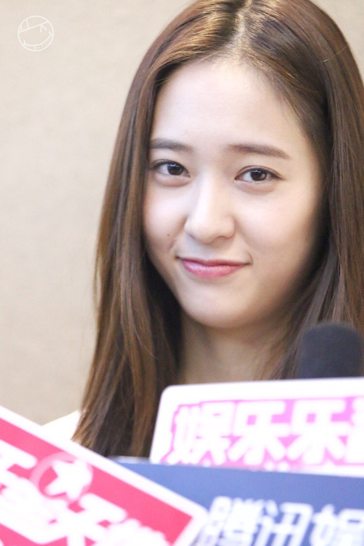 KrystalTHFans's tweet photo. 160621 KRYSTAL Graduation Season
©K-Fi郑秀晶个人站
https://t.co/iF9OqAYLLb
https://t.co/Yil2FfM4XX
https://t.co/6NH0FKk535 https://t.co/XfRbWstw32