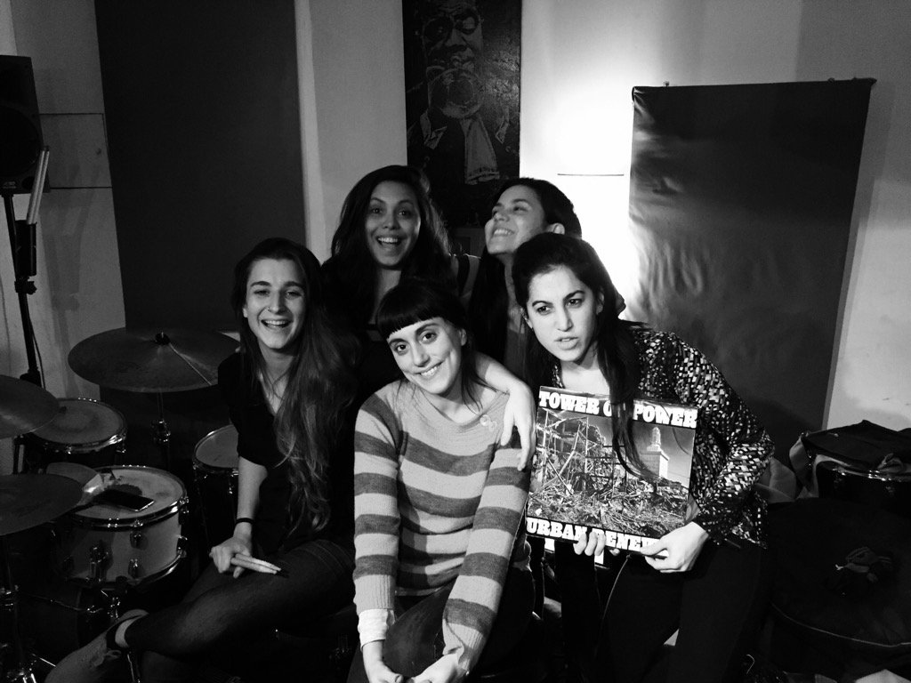 TOPQUEENS1's tweet photo. #Ensayo #funk #allgirlband El #Viernes1Julio en #Notorious LA BASE DE LAS @TOPQUEENS1 https://t.co/cjTJ1sCucm