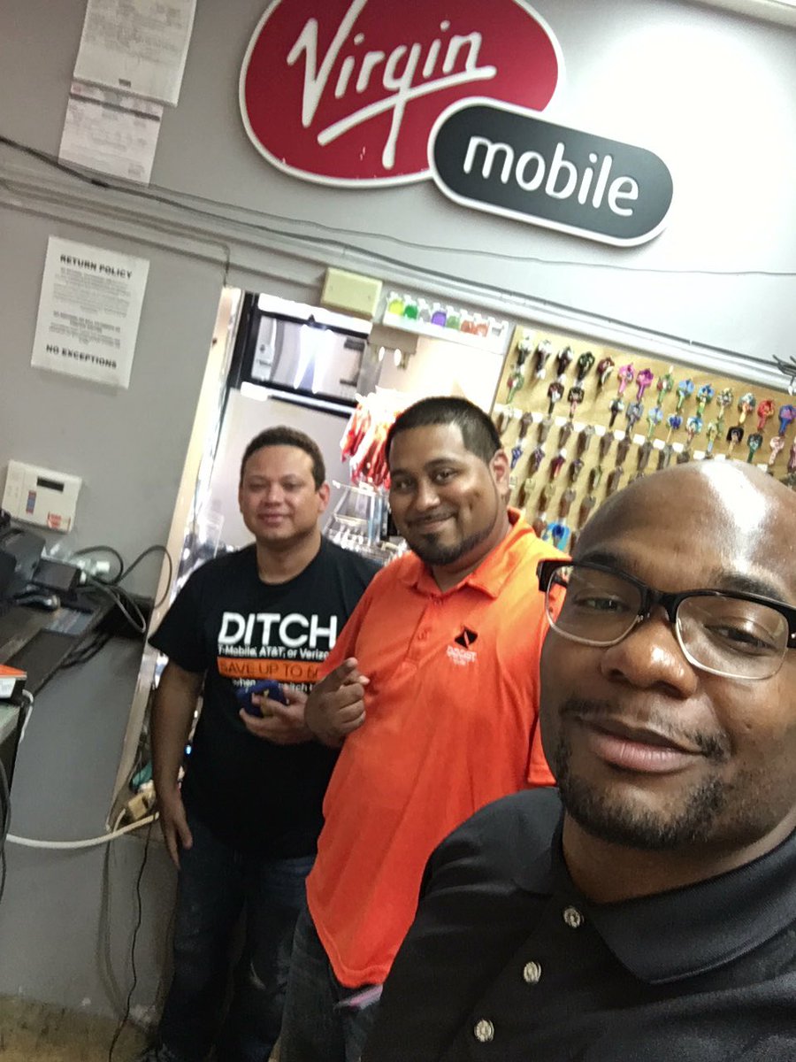 SPayKadeem's tweet photo. ElectroWorld is ready for #operation100 #BoostTakeover @shawnatspg @williebeamin757 @Kedez_SPG @tonywagner29 https://t.co/Sh9MxilQPo