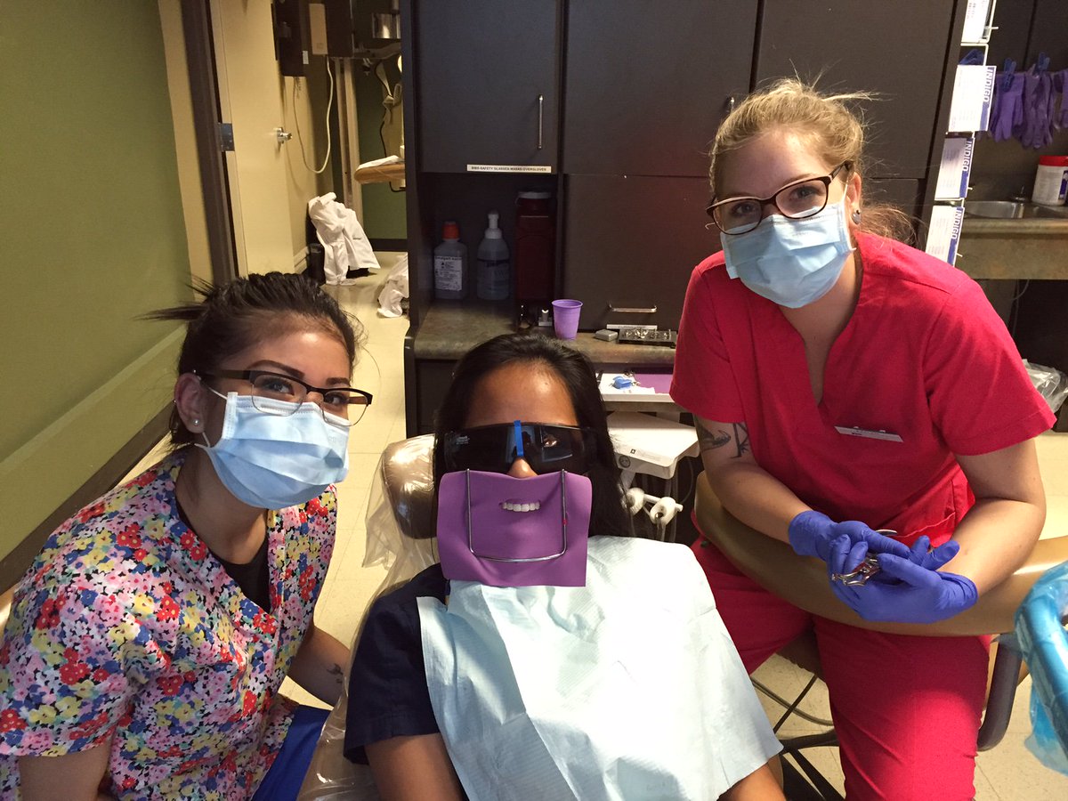 CDICollege_MB's tweet photo. Dental students are learning how to use rubber dams! https://t.co/z8zOoLnnNy