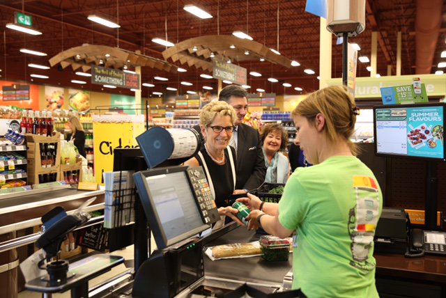 Kathleen Wynne tweet media