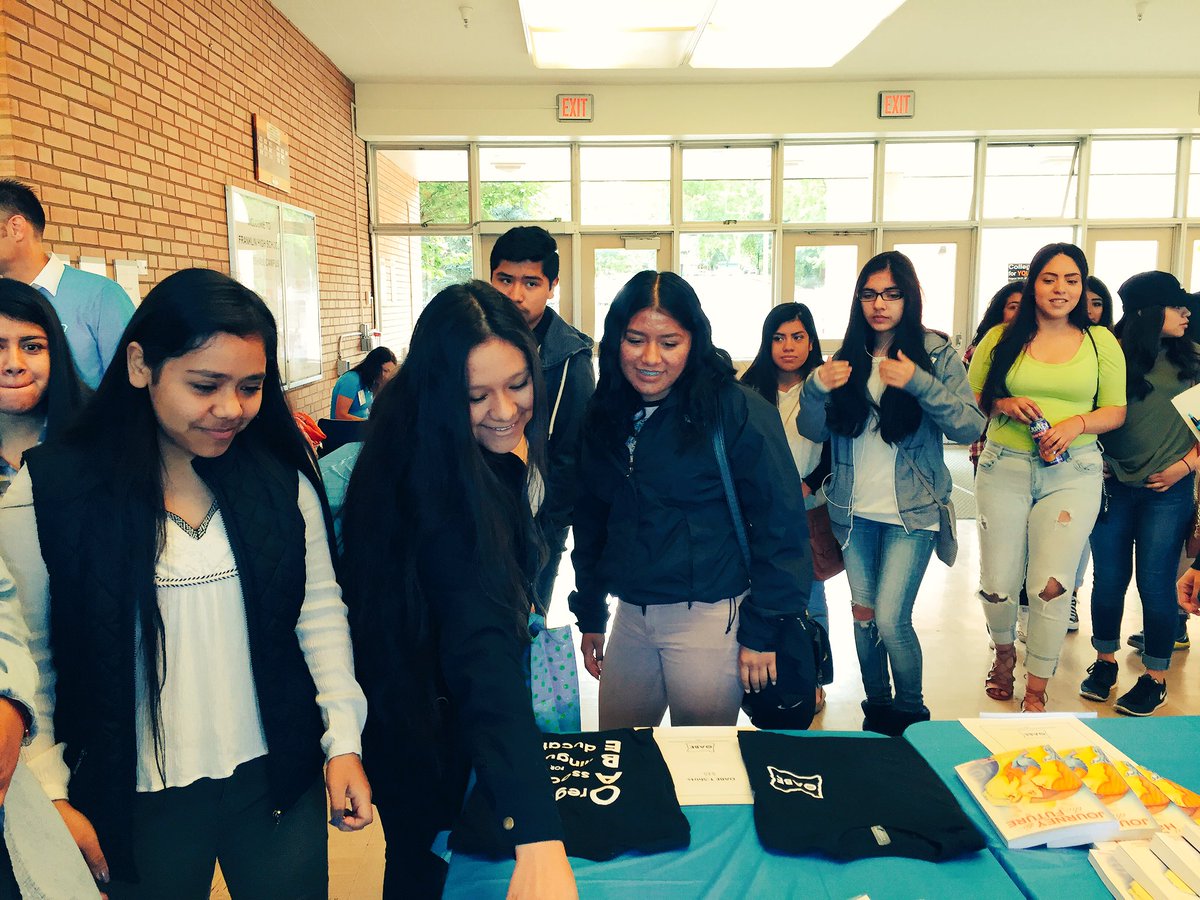 farmcasale's tweet photo. Our #OABE2016 student participants have checked in for Path to Scholarships! ππππ @_OABE https://t.co/lIq2A4XaSz