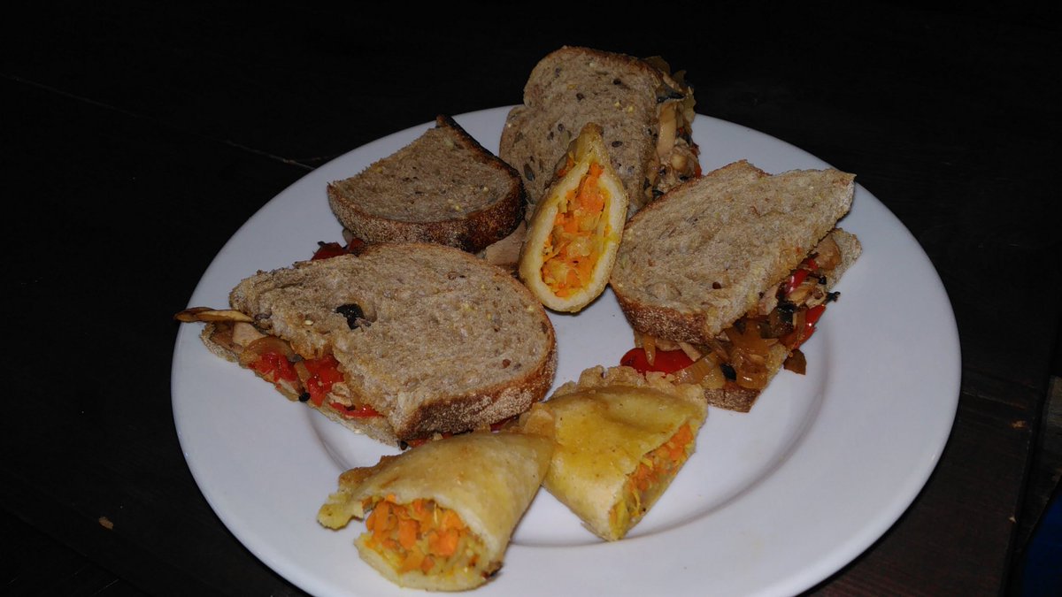 CafeCsi's tweet photo. Samples! @Cookie_Martinez empanadas and in-house chicken sandwich sourced from @RoweAnnex @100kmFoods @KarmaCoop https://t.co/JDXDI9DIW6