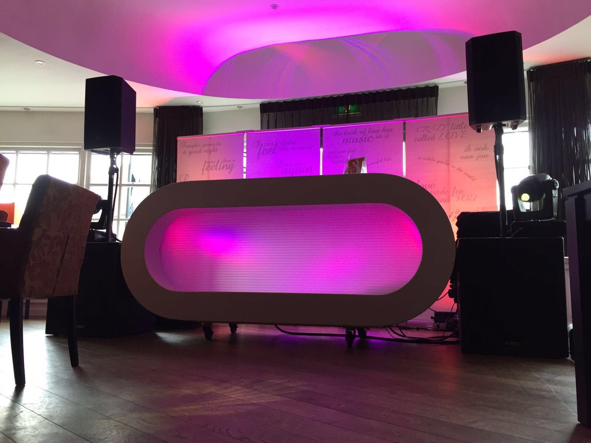 djopjebruiloft's tweet photo. Vanavond een dubbele dosis DJ op je bruiloft bij @Coelenhage! We hebben er zin in! #dj #trouwen https://t.co/LxcYO5rzHO