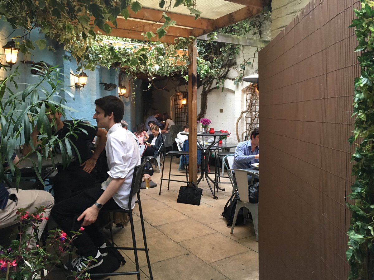 suninsplendour's tweet photo. Come down and enjoy an @AperolSpritzUK in our fab new garden! https://t.co/3XDtHwEPWW