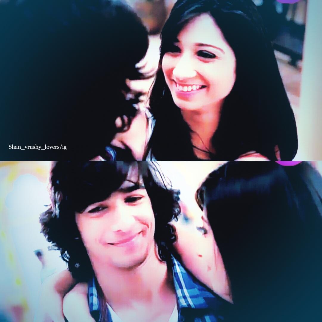 SwaRonVruShanFc's tweet photo. Their Smiles Though😍😍 #Vrushika #Shantanu #SwaRon https://t.co/CZKi3DTKZ8